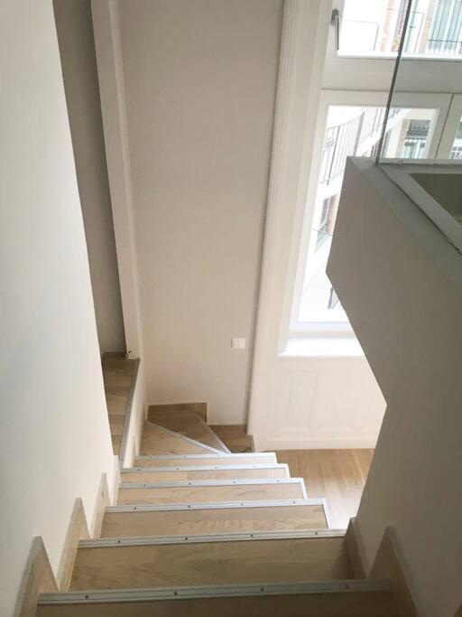Stylish Apartment Near The River Budapeste Exterior foto