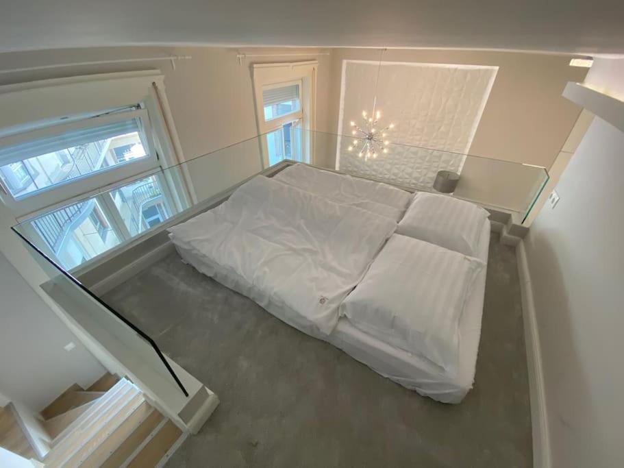 Stylish Apartment Near The River Budapeste Exterior foto
